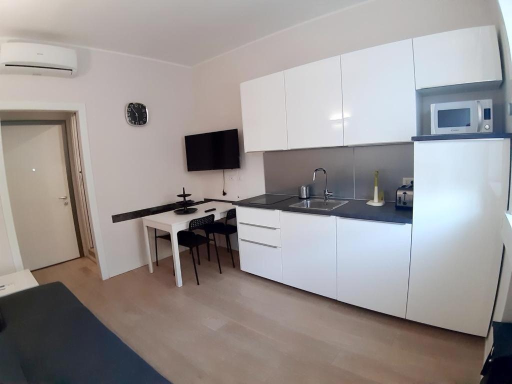 Easy Room Italy Milano Esterno foto