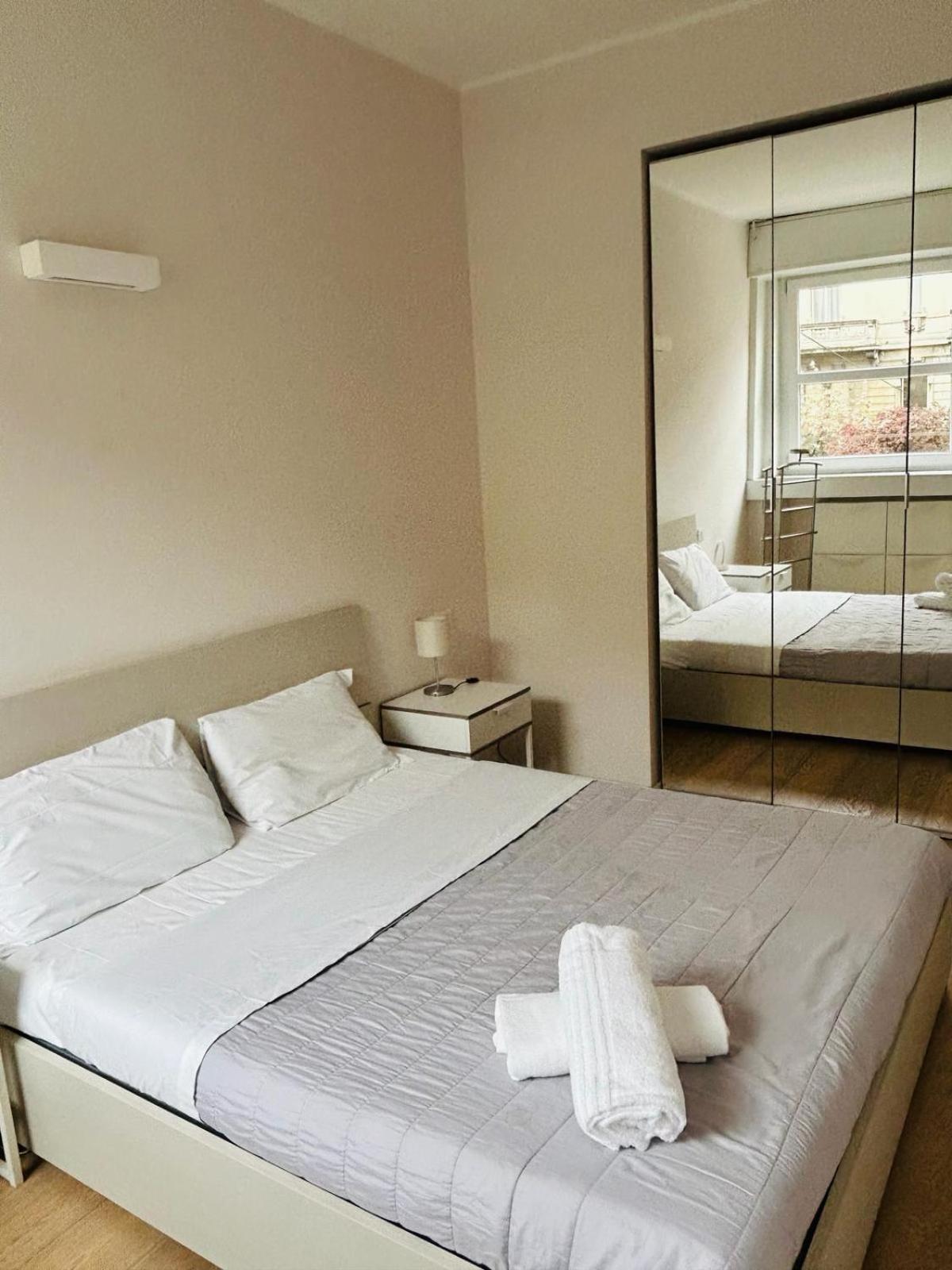 Easy Room Italy Milano Esterno foto