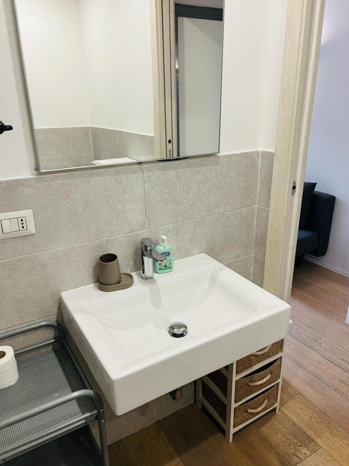 Easy Room Italy Milano Esterno foto